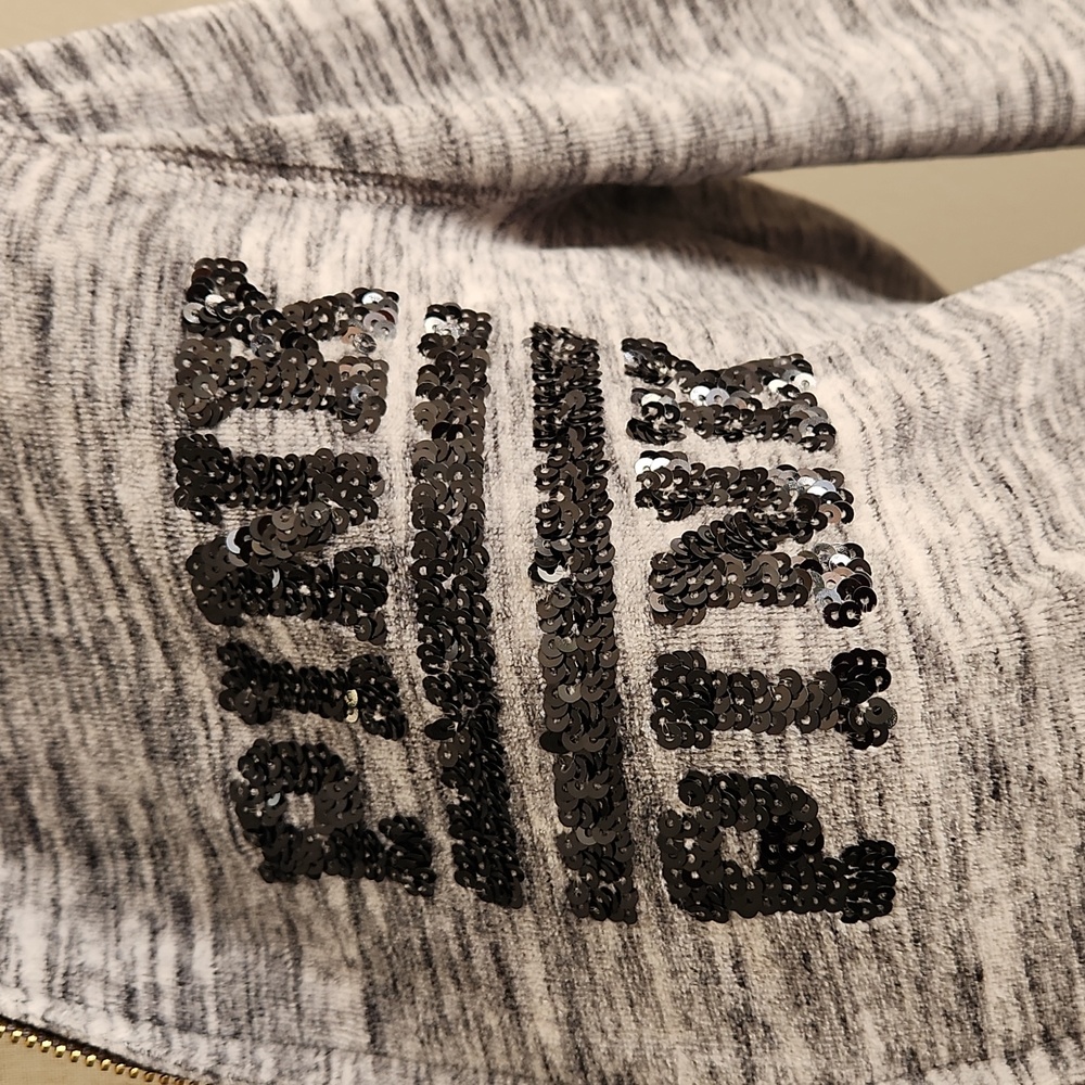 PINK VC Gray Hoodie - Size Medium - Picture 5 of 13